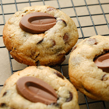 Load image into Gallery viewer, Chocolate chip cookies