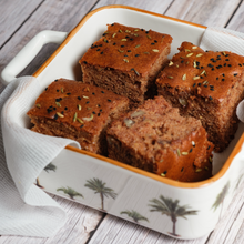 Load image into Gallery viewer, Date & Pecan Cake in a Luxury Acrylic Tray