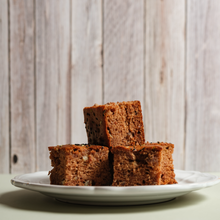 Load image into Gallery viewer, Dates Pecan cake Tray