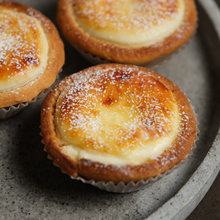 Load image into Gallery viewer, Japanese Cheese Tart