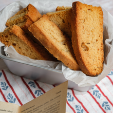 Load image into Gallery viewer, Cinnamon and Fennel seeds Rusk