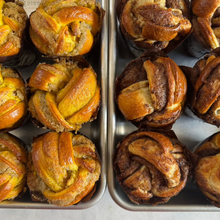 Load image into Gallery viewer, Cinnamon Knots - 6 Piece