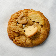 Load image into Gallery viewer, White Chocolate Ritz Cookies