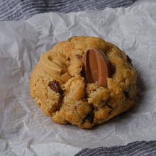 Load image into Gallery viewer, Chocolate chip cookies
