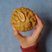 Load image into Gallery viewer, Pistachio Fountain cookies