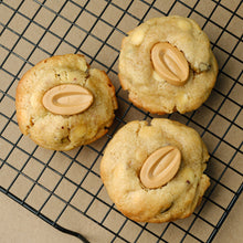 Load image into Gallery viewer, Pistachio Fountain cookies
