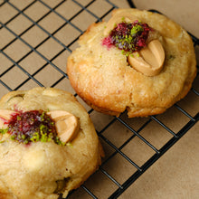 Load image into Gallery viewer, Raspberry Pistachio Cookies
