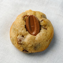 Load image into Gallery viewer, Chocolate chip cookies
