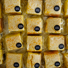 Load image into Gallery viewer, Saffron Cake - Qirs Aqaili in  Box
