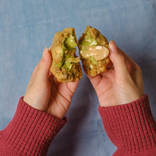 Load image into Gallery viewer, Pistachio Fountain cookies
