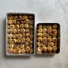 Load image into Gallery viewer, Figs Labna with Cinnamon &amp; Nuts tray
